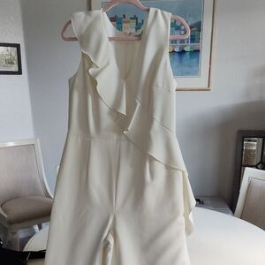 ANTONIO MELANI Cream Jumpsuit with Modern Silhouette